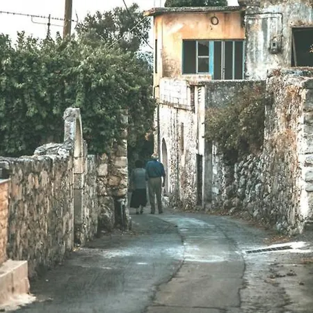 بيت للعطل Village Little House At Roústika